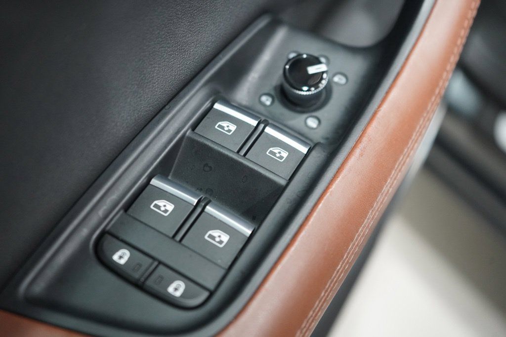Used 2022 Audi Q8 Prestige AWD/4WD image 22