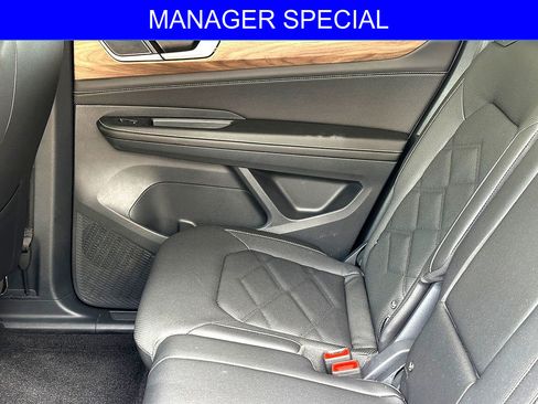 Certified 2026 Volkswagen Atlas SE FWD image 26