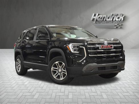 Used 2026 GMC Terrain Elevation FWD image 2