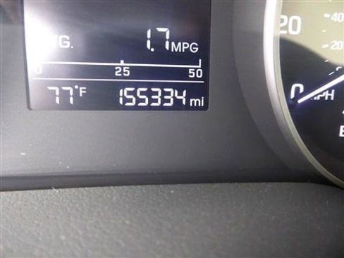 Used 2018 Hyundai Elantra SE image 12