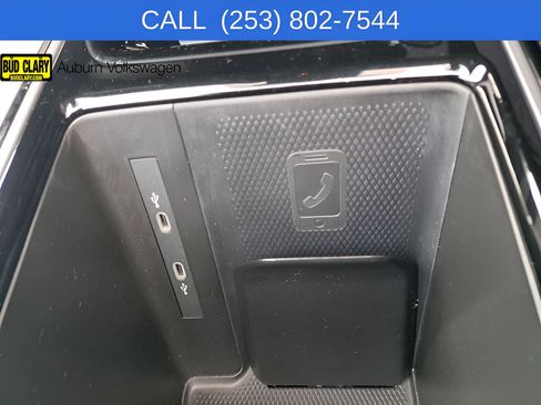 Used 2024 Volkswagen ID.4 2WD image 24
