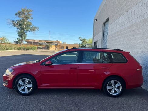 Used 2015 Volkswagen Golf TDI S FWD image 5
