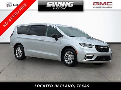 Used 2024 Chrysler Pacifica Touring-L