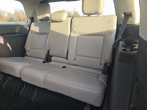 Used 2025 Ford Expedition Active image 13