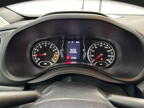 Used 2023 Jeep Renegade Latitude image 26