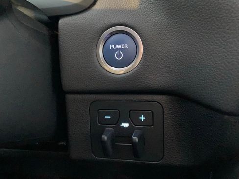 Used 2024 Toyota Tundra Limited image 21