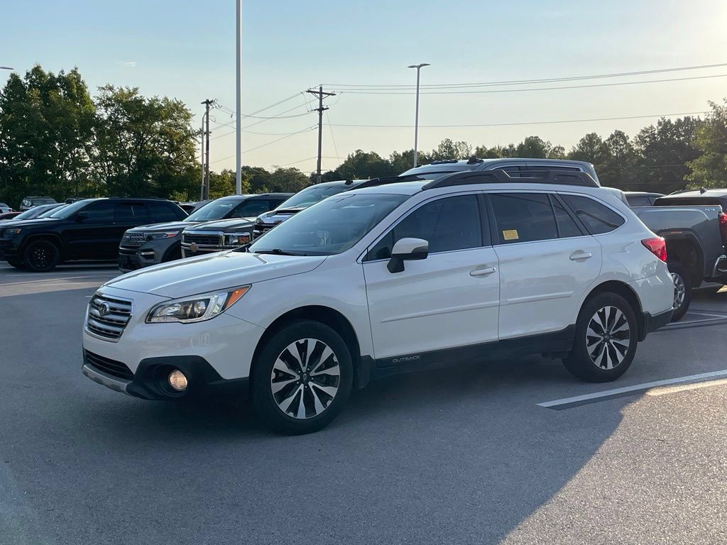 Used 2015 Subaru Outback 2.5i Limited AWD/4WD image 4