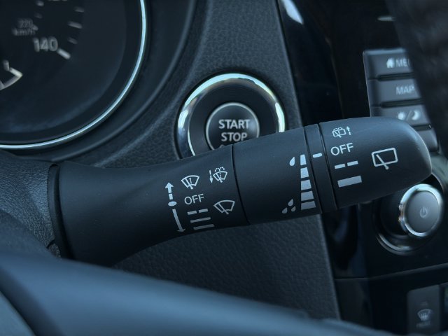 Used 2019 Nissan Rogue SL w/ Premium Package FWD image 32