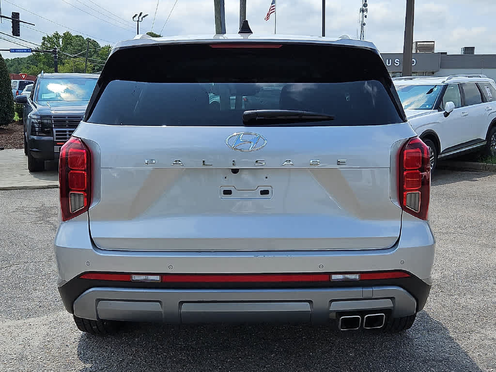 Used 2025 Hyundai Palisade SEL FWD image 2