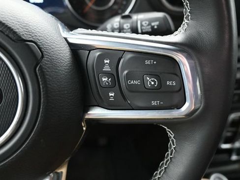 Used 2023 Jeep Wrangler Unlimited Sahara w/ LED Lighting Group AWD/4WD image 18