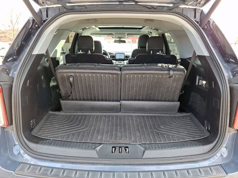 Used 2021 Ford Explorer XLT w/ Equipment Group 202A image 30