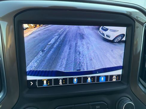 Used 2022 Chevrolet Silverado 2500 High Country w/ LPO, Hitch Package image 17