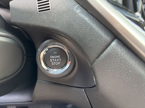 Used 2025 Subaru Ascent Premium image 14