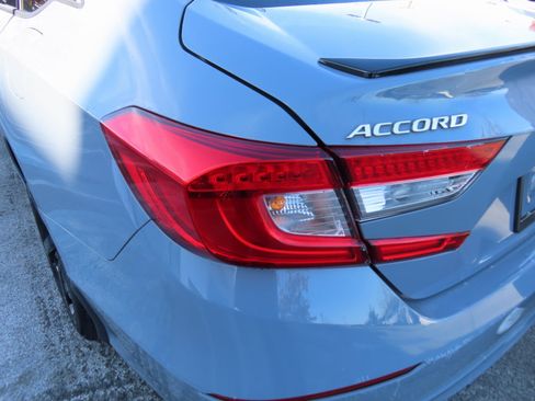 Used 2022 Honda Accord Sport image 10