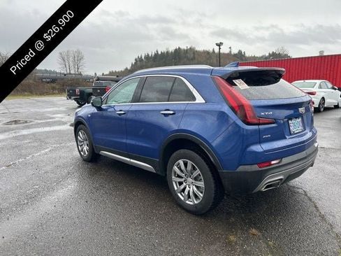 Used 2022 Cadillac XT4 Premium Luxury w/ Safety Alert Package image 4