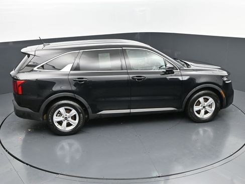 Used 2023 Kia Sorento LX FWD image 33