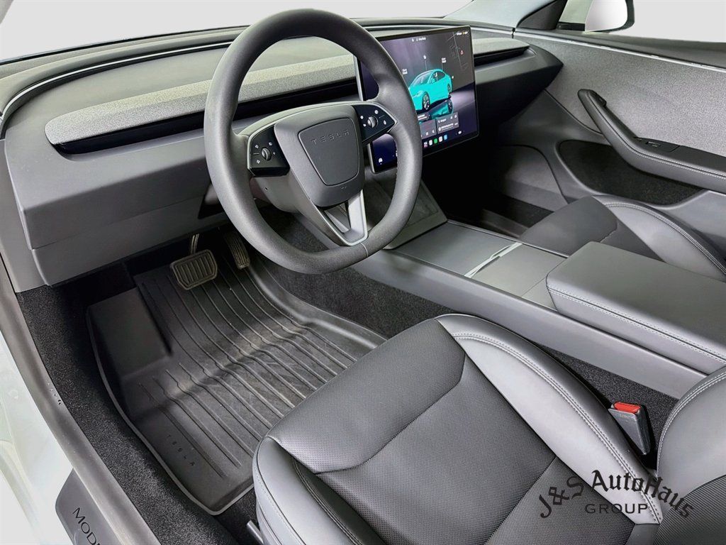 Used 2024 Tesla Model 3 Long Range RWD image 9