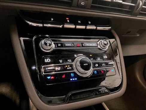 Used 2020 Lincoln Corsair AWD w/ Equipment Group 101A image 25