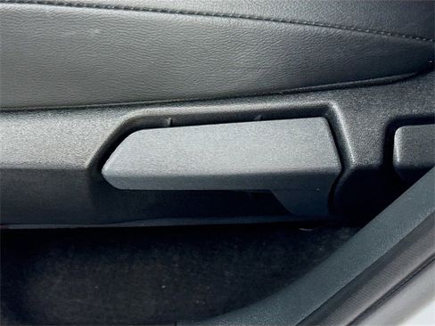 Certified 2025 Nissan Kicks SR image 12