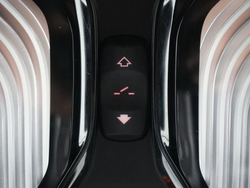 Used 2022 BMW X5 sDrive40i w/ Parking Assistance Package image 25