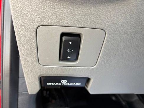 Used 2022 Ford F350 XLT w/ Black Appearance Package AWD/4WD image 28
