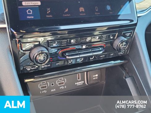 Used 2024 Jeep Grand Cherokee Trailhawk image 23