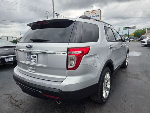 Used 2014 Ford Explorer XLT w/ Equipment Group 202A FWD image 5