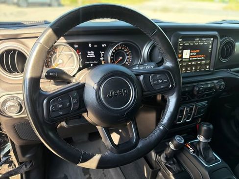 Used 2023 Jeep Wrangler Unlimited Sport AWD/4WD image 18