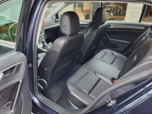 Used 2017 Volkswagen Golf Alltrack SE image 11