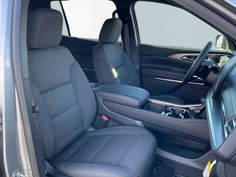 New 2026 Chevrolet Traverse LT w/ Driver Confidence Package image 13