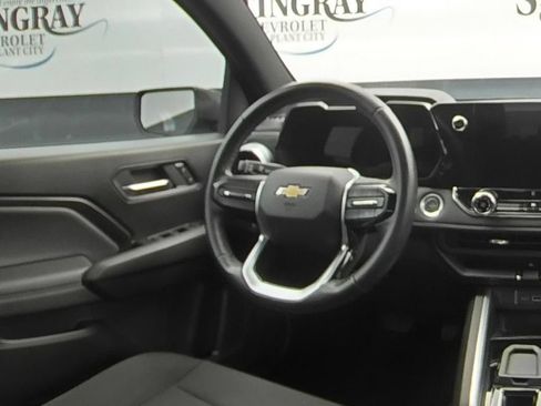 Used 2024 Chevrolet Colorado LT RWD image 16