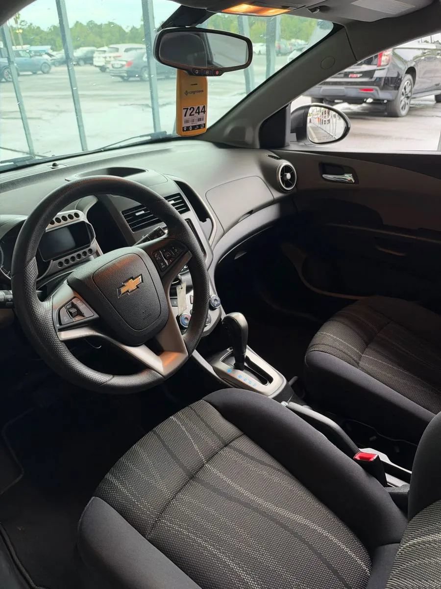 Used 2016 Chevrolet Sonic LT FWD image 3
