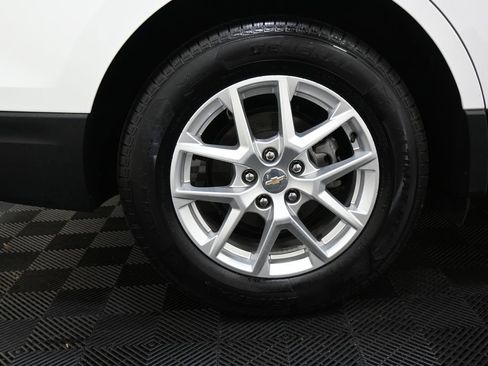 Used 2023 Chevrolet Equinox LS w/ LS Convenience Package AWD/4WD image 35