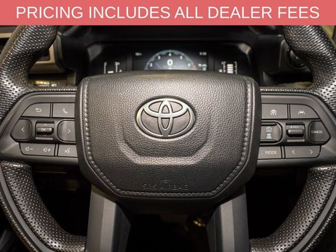 Used 2024 Toyota Tacoma SR5 AWD/4WD image 17
