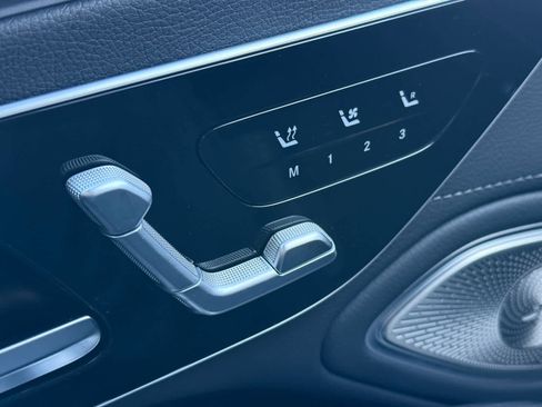 Certified 2022 Mercedes-Benz EQS 580 4MATIC Sedan image 24