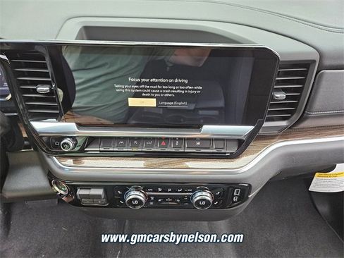 New 2025 GMC Sierra 1500 Elevation image 11