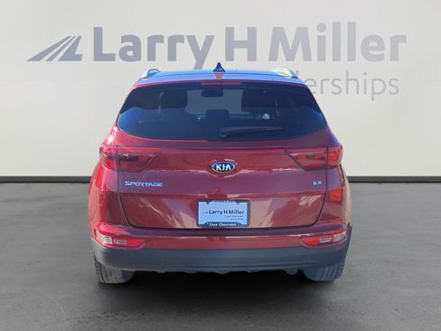 Used 2017 Kia Sportage EX w/ EX Premium Package image 4