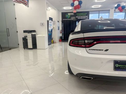 Used 2020 Dodge Charger SXT w/ Blacktop Package AWD/4WD image 13