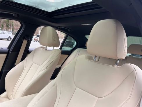 Used 2021 BMW 330i Sedan w/ Convenience Package image 15