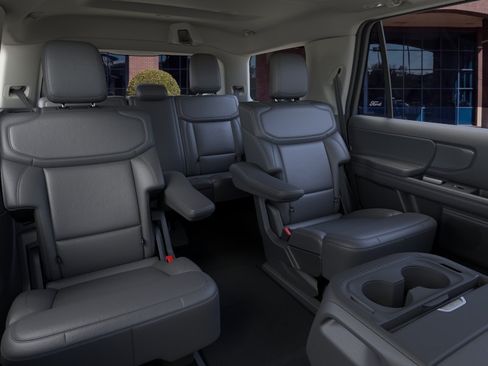 New 2026 Ford Expedition Active AWD/4WD image 11