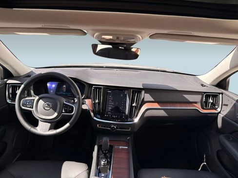 Certified 2025 Volvo V60 B5 Cross Country Plus image 16