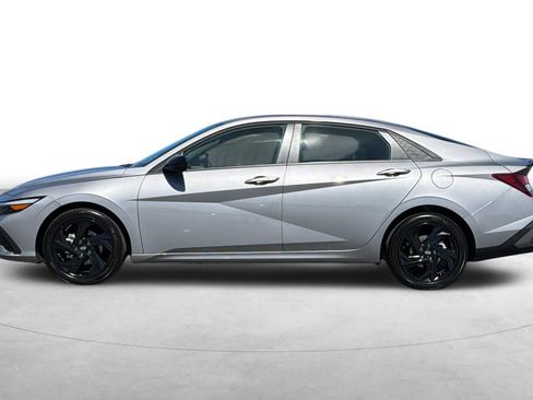 Certified 2026 Hyundai Elantra Sport FWD image 3