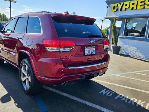Used 2014 Jeep Grand Cherokee Overland w/ Advanced Technology Group AWD/4WD image 4
