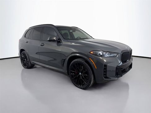 New 2026 BMW X5 xDrive40i w/ M Sport Package AWD/4WD image 3