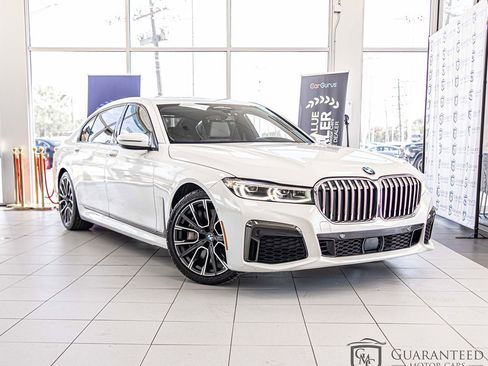 Used 2021 BMW 750i xDrive w/ Executive Package AWD/4WD image 3