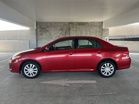 Used 2012 Toyota Corolla LE FWD image 21