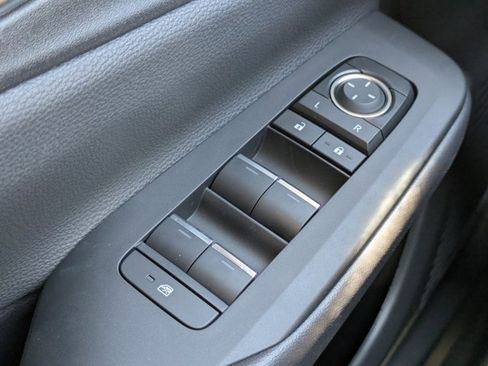 New 2025 Toyota Prius Plug-In Hybrid image 23