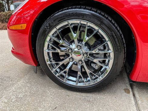 Used 2007 Chevrolet Corvette Coupe image 25