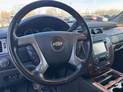 Used 2013 Chevrolet Suburban LTZ image 15