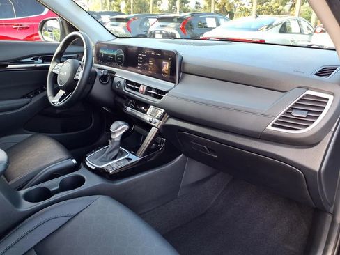 Certified 2024 Kia Seltos EX FWD image 15